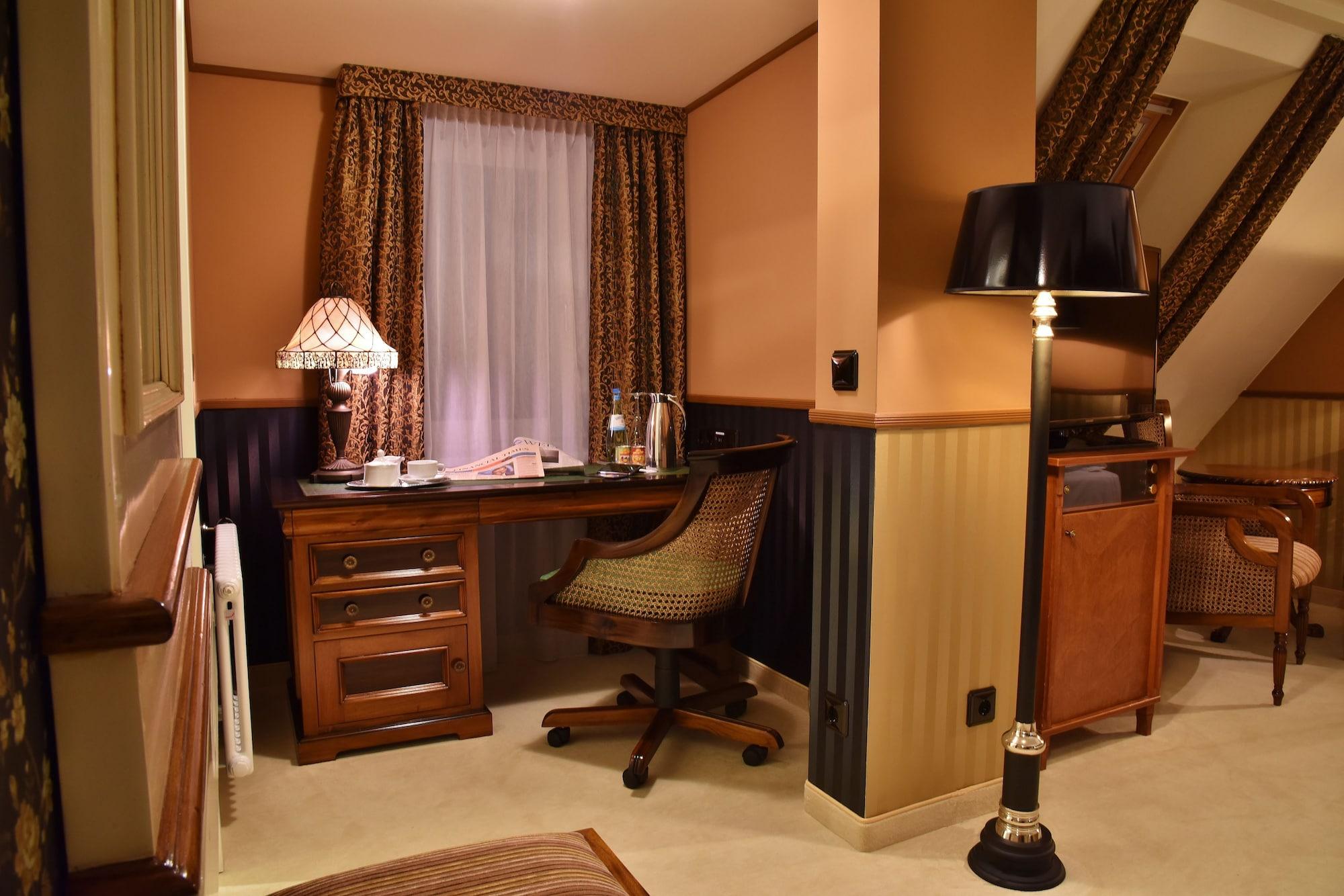 Myer'S Hotel Берлин Екстериор снимка