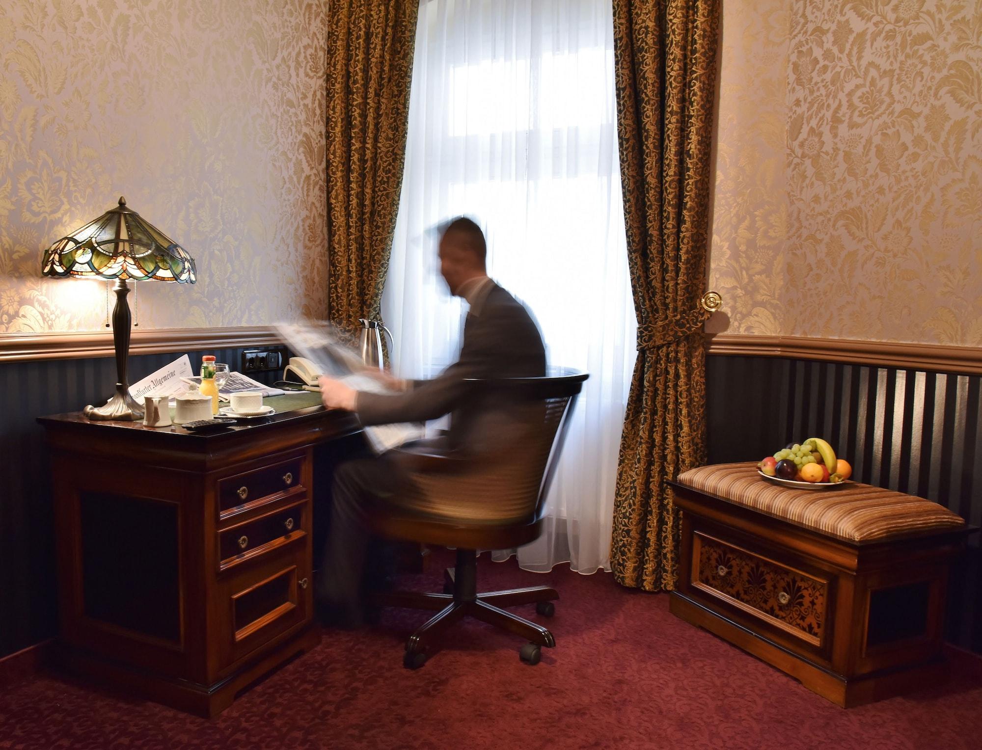 Myer'S Hotel Берлин Екстериор снимка