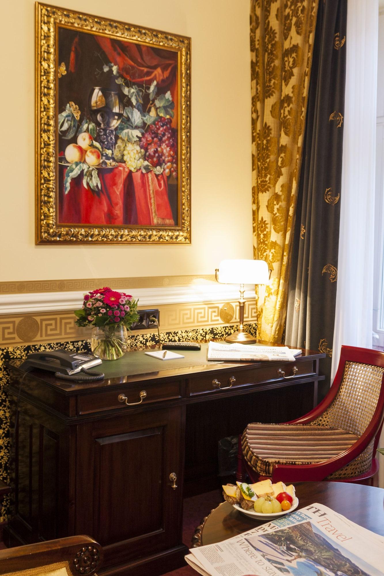 Myer'S Hotel Берлин Екстериор снимка