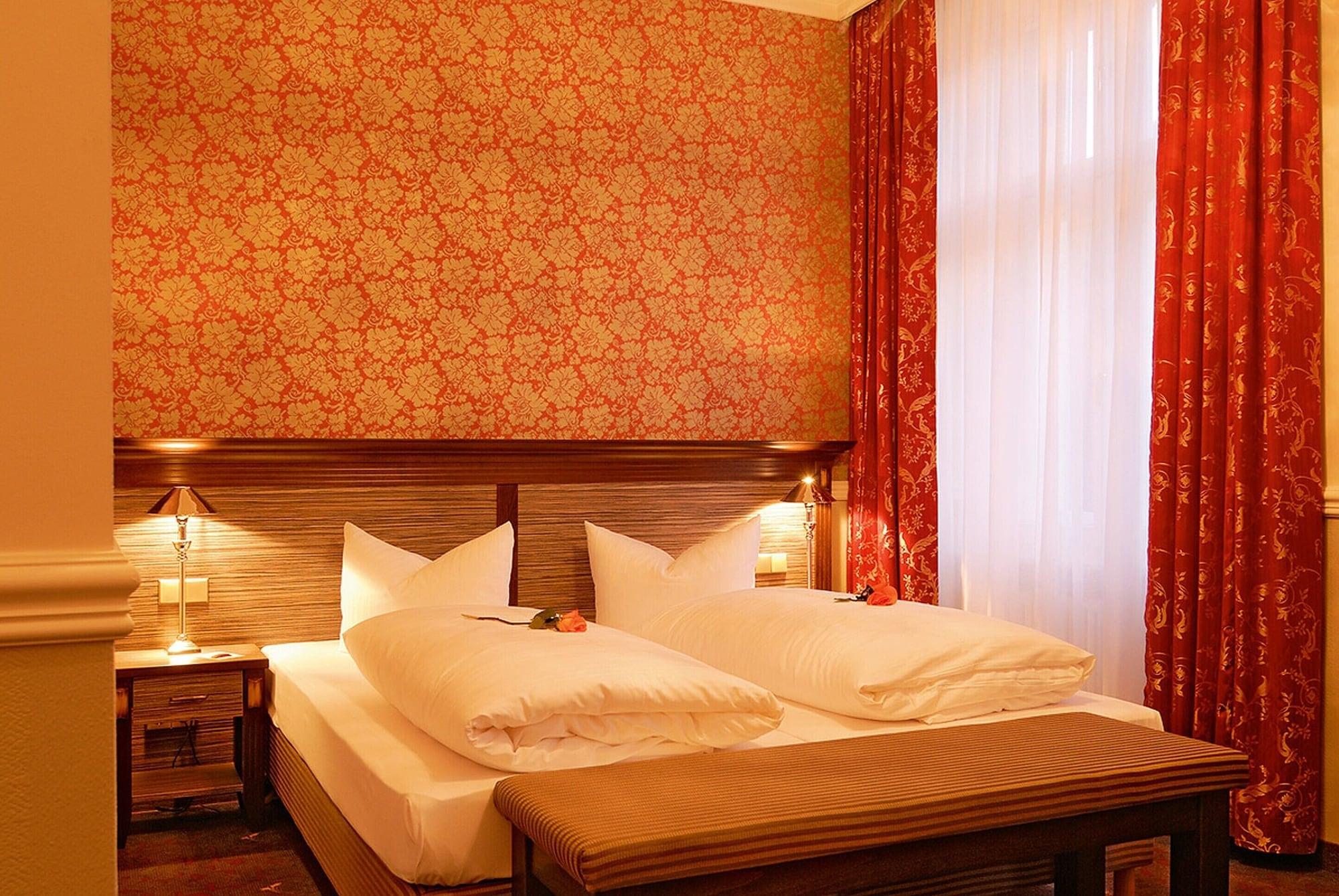 Myer'S Hotel Берлин Екстериор снимка