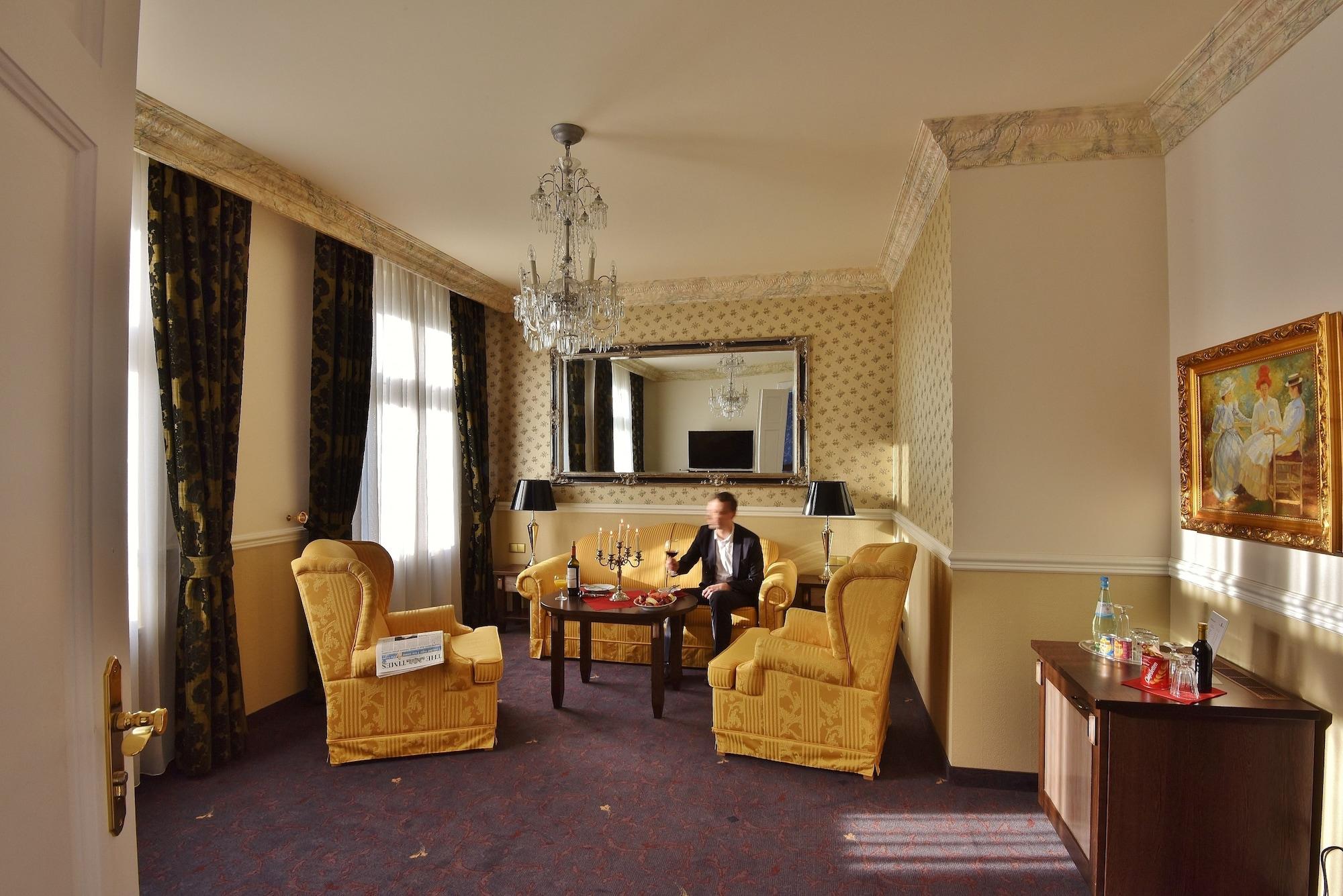 Myer'S Hotel Берлин Екстериор снимка