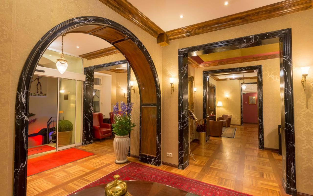 Myer'S Hotel Берлин Екстериор снимка